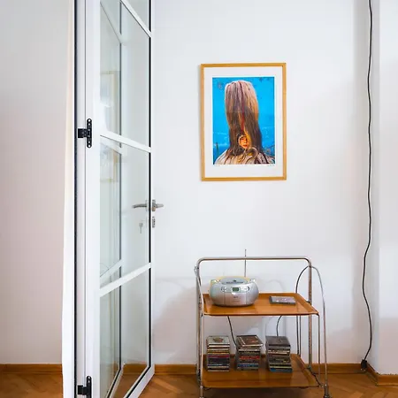 Cozy 2bd Flat In The Vintage Spot By Flat Mаnager * 索菲亞